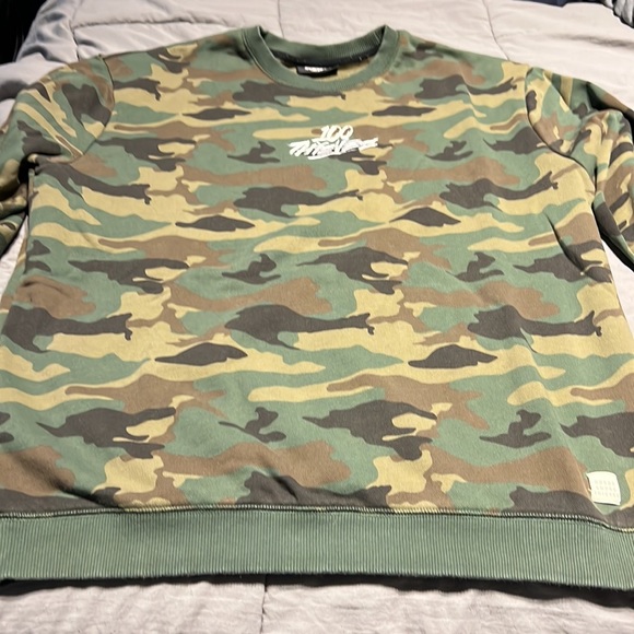 Original 100 Thieves Camo Crewneck - Picture 2 of 2